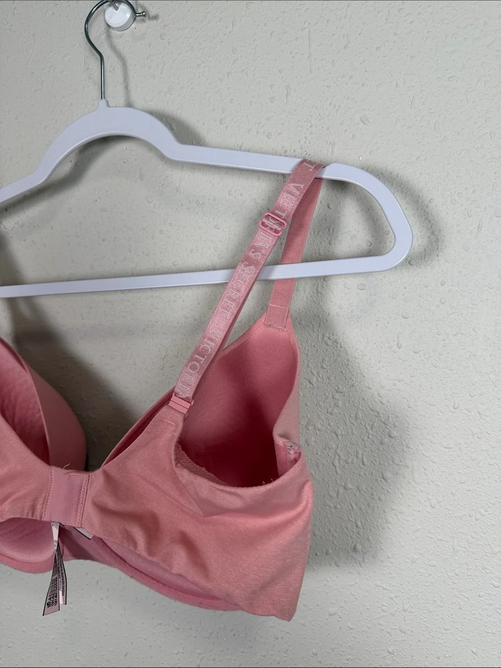 Victoria’s Secret T-Shirt Bra 36DDD Pink Lightly Lined Underwire Everyday Bra